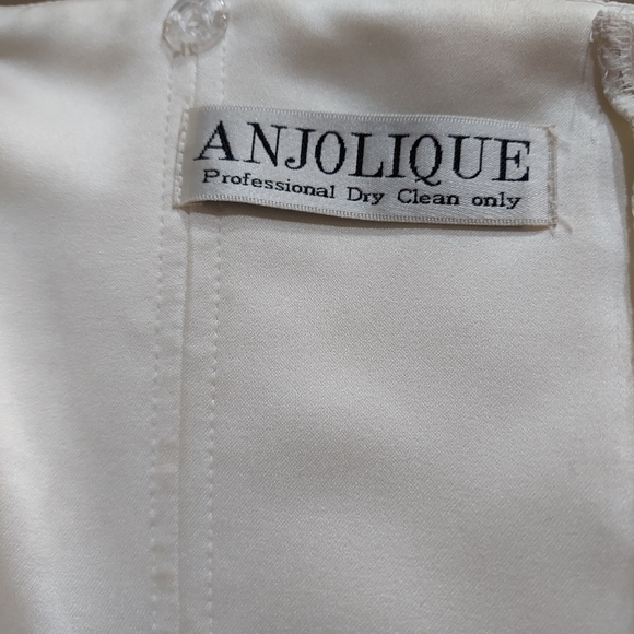 Angolique Size 10 Wedding dress - Picture 3 of 3